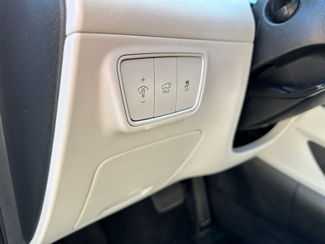 Used 2024 White Pearl Hyundai SEL image 20