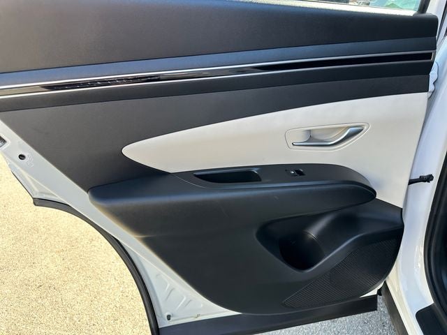 Used 2024 White Pearl Hyundai SEL image 32