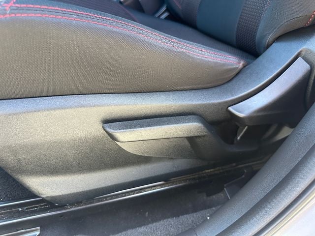Used 2022 Ice Silver Metallic Subaru Premium image 19