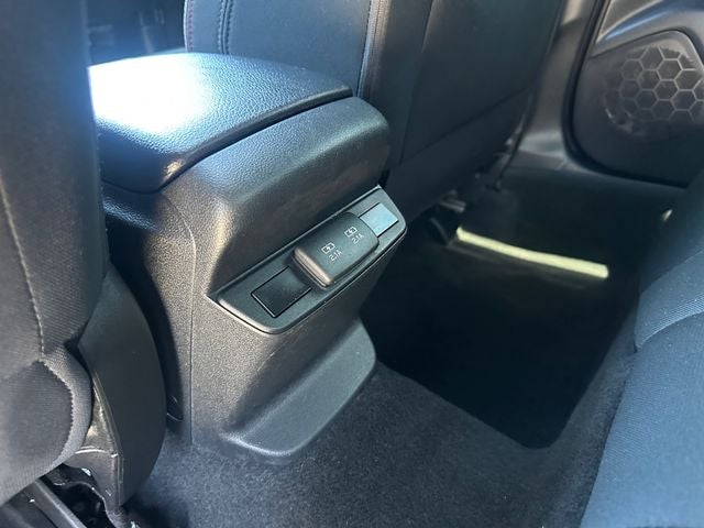 Used 2022 Ice Silver Metallic Subaru Premium image 32