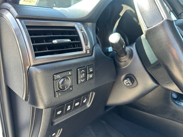 Used 2023 White Pearl Lexus 460 image 21