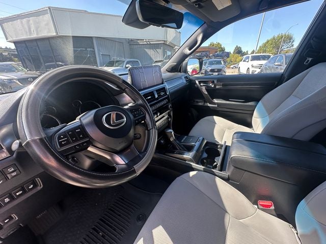 Used 2023 White Pearl Lexus 460 image 29