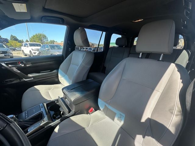 Used 2023 White Pearl Lexus 460 image 30