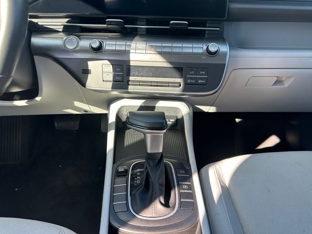 Used 2024 Atlas White Hyundai SEL image 11