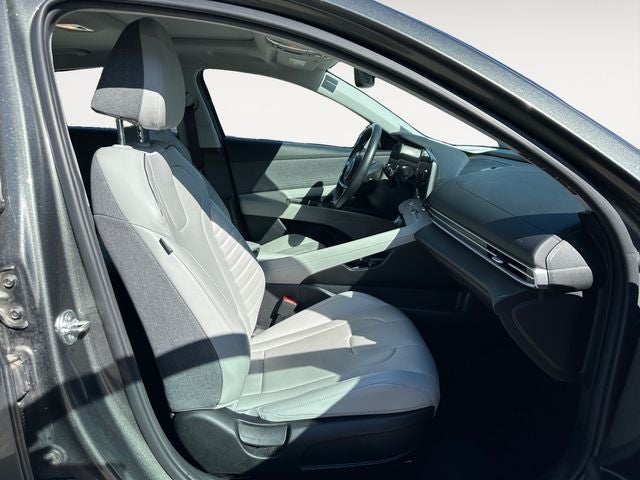 Used 2024 Amazon Gray Hyundai Limited image 15