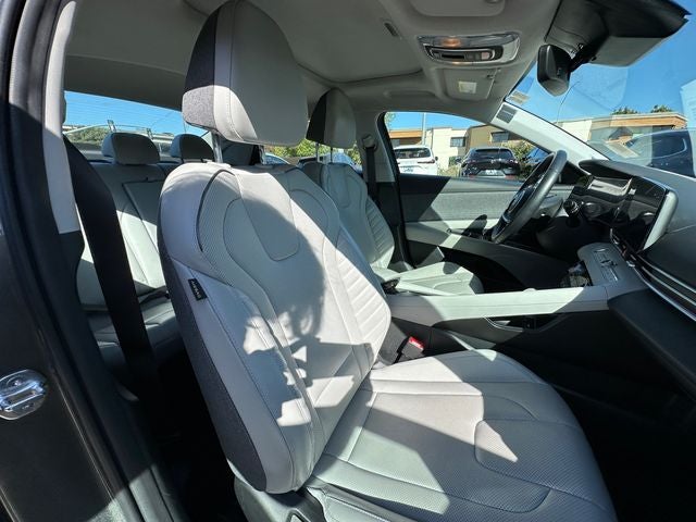 Used 2024 Amazon Gray Hyundai Limited image 22