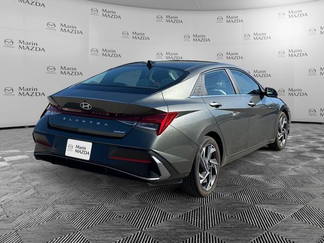 Used 2024 Amazon Gray Hyundai Limited image 5