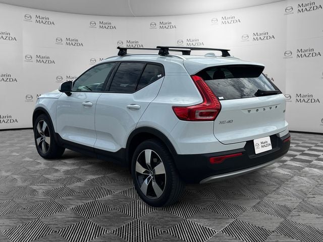 Used 2020 Ice White Volvo Momentum image 3