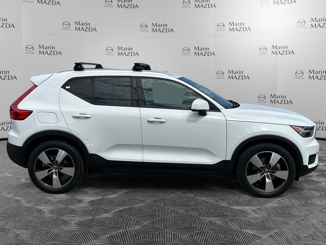 Used 2020 Ice White Volvo Momentum image 6