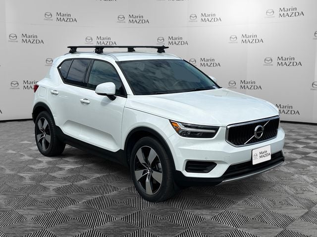 Used 2020 Ice White Volvo Momentum image 7