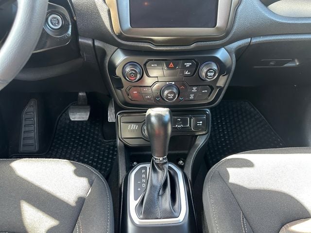 Used 2023 Slate Blue Pearlcoat Jeep Latitude image 11