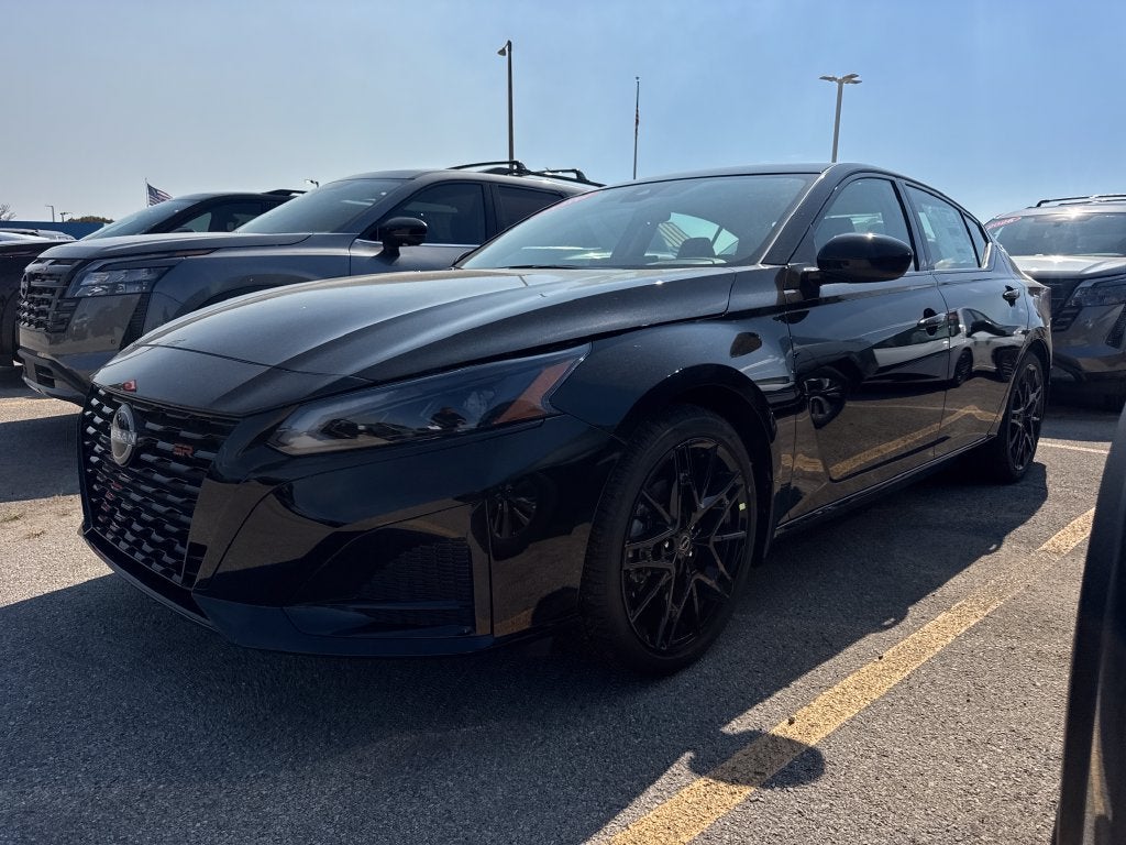 Super Black 2026 Nissan Altima Sedan Front-Wheel Drive Continuously Variable Transmission