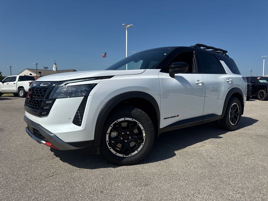Everest White Pearl/Black 2026 Nissan Pathfinder SUV / Crossover All-Wheel Drive 9-Speed Automatic