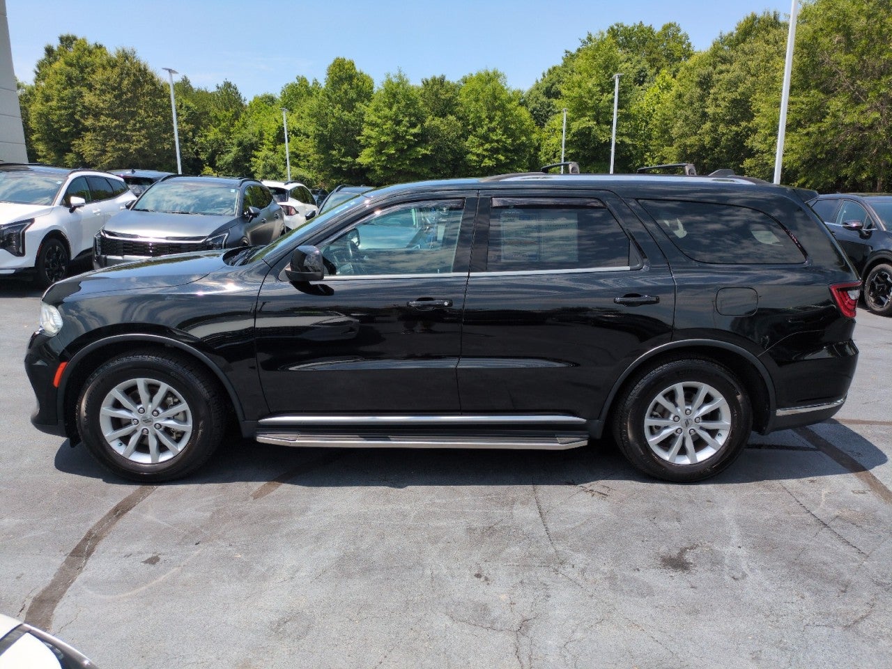 View vehicle photo 4