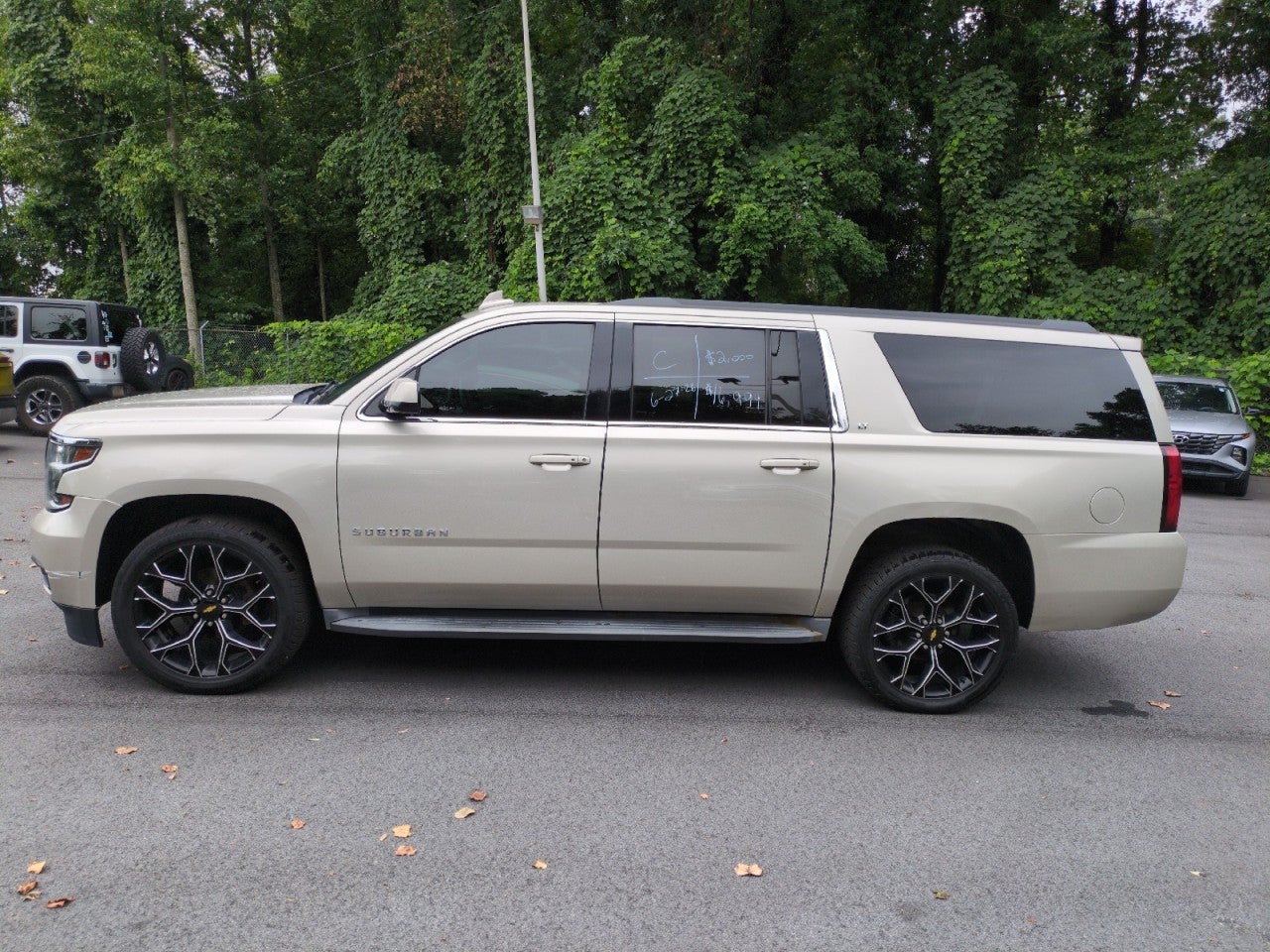 View vehicle photo 3