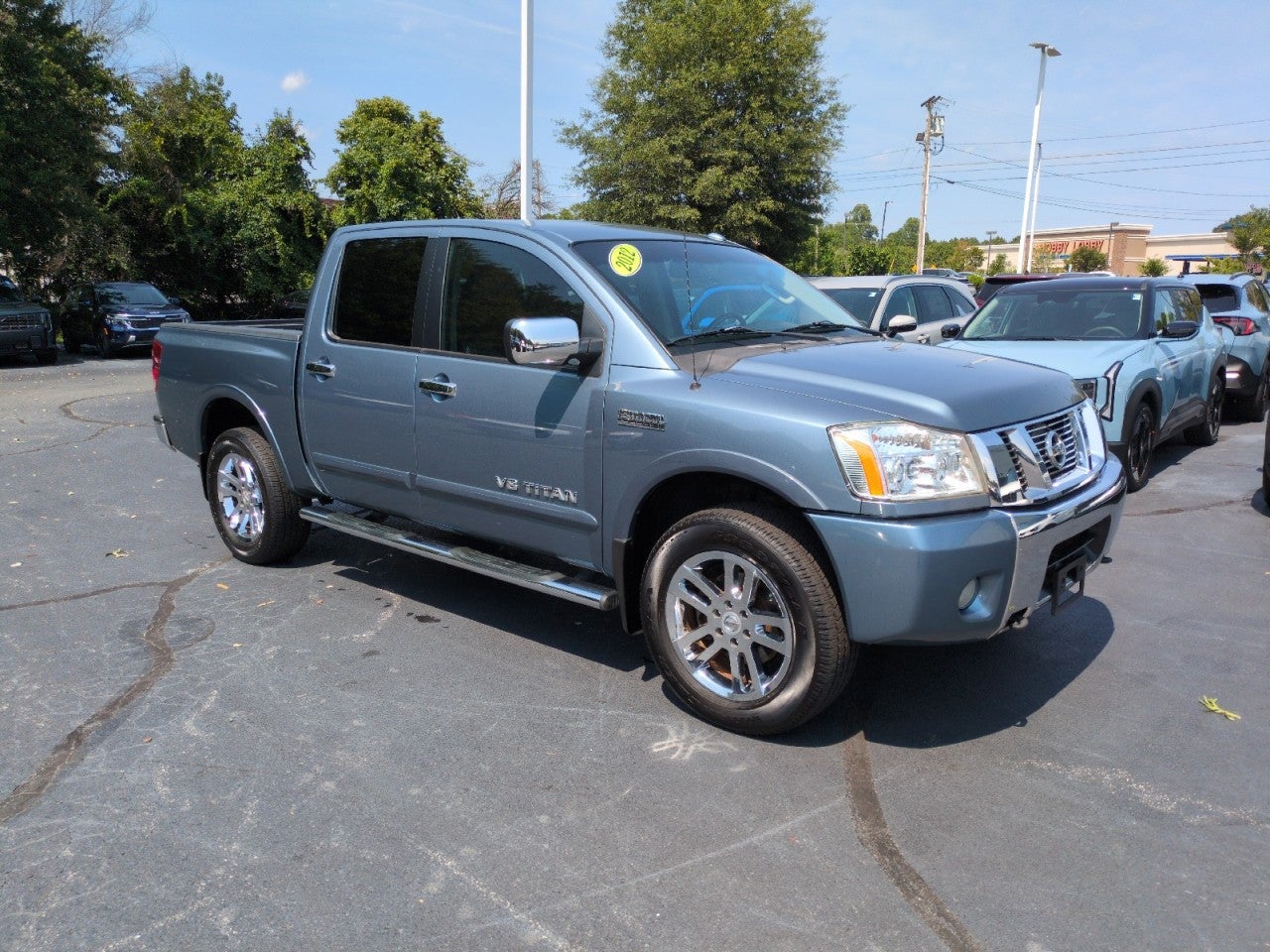  2012 Nissan Titan PRO-4X Crew Cab 4WD   