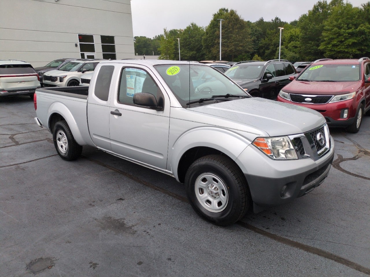 Brilliant Silver Metalli 2019 Nissan Frontier Pickup Truck 4X2 Automatic