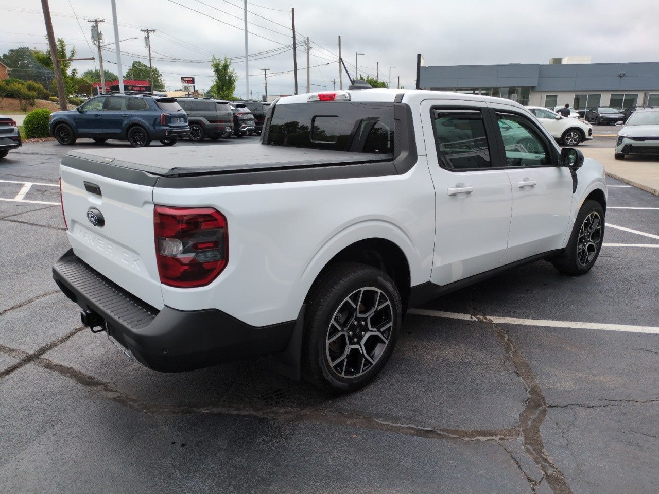 View vehicle photo 7