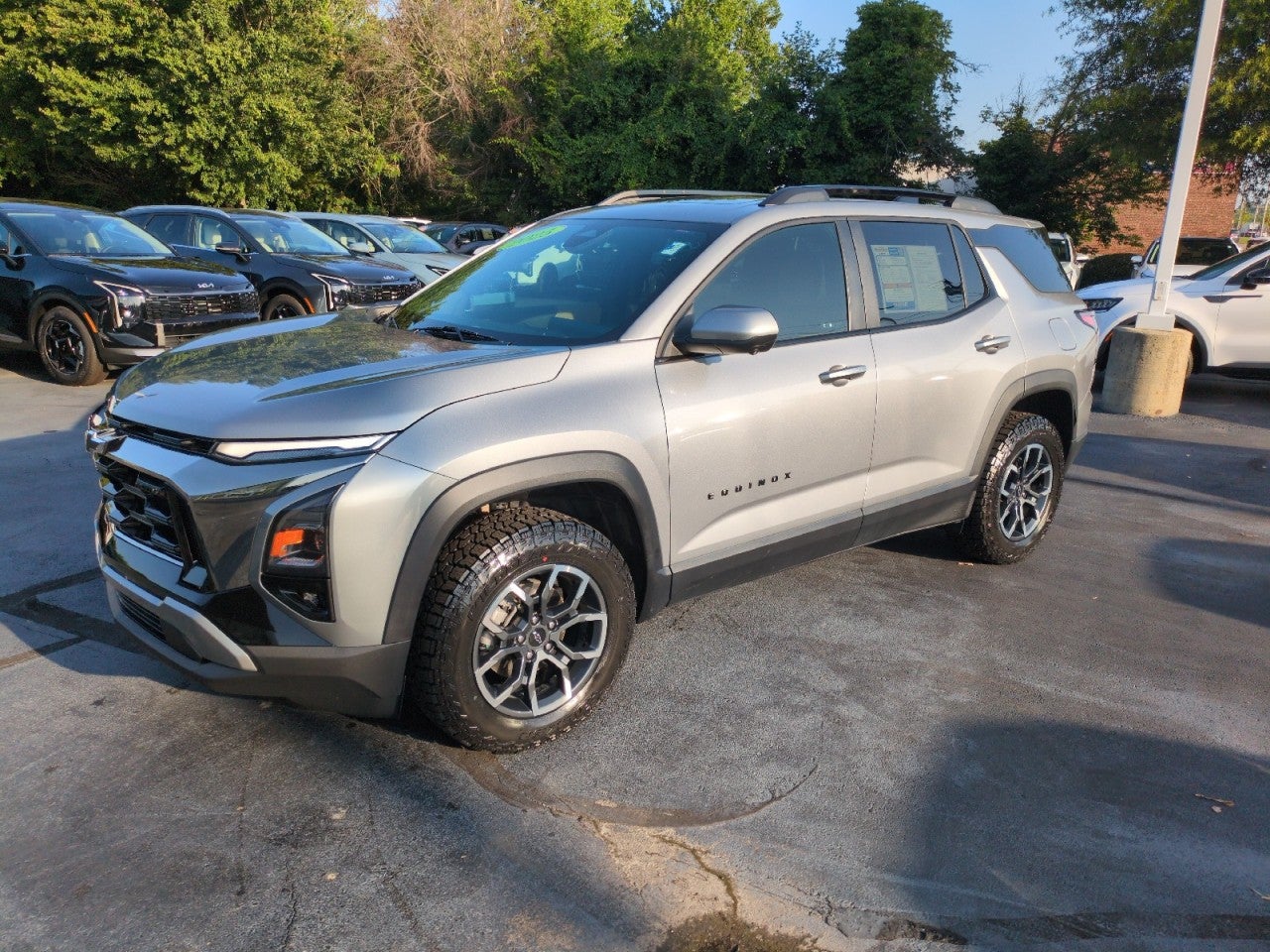 View vehicle photo 3