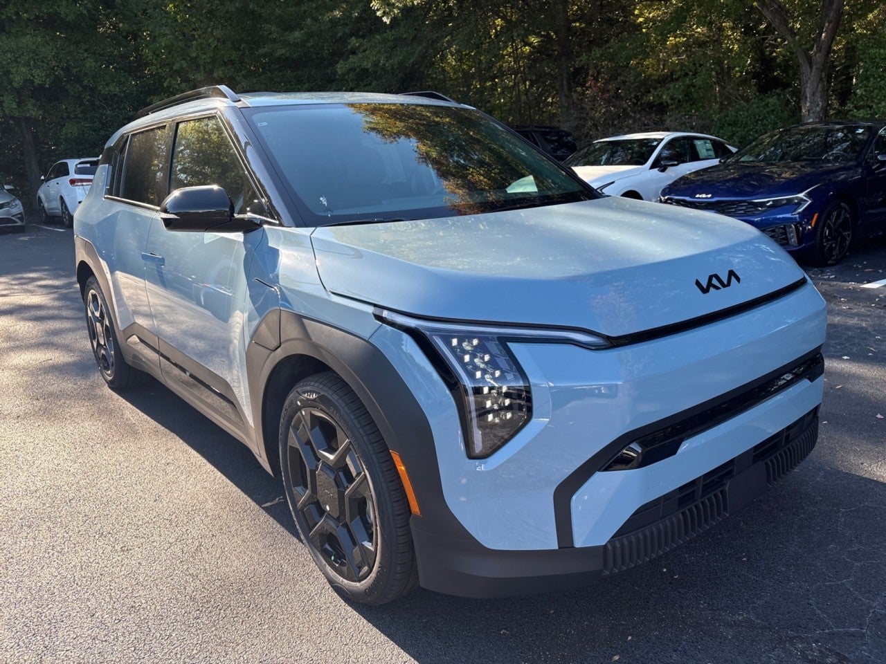 Blue 2027 Kia EV3 SUV / Crossover  Automatic