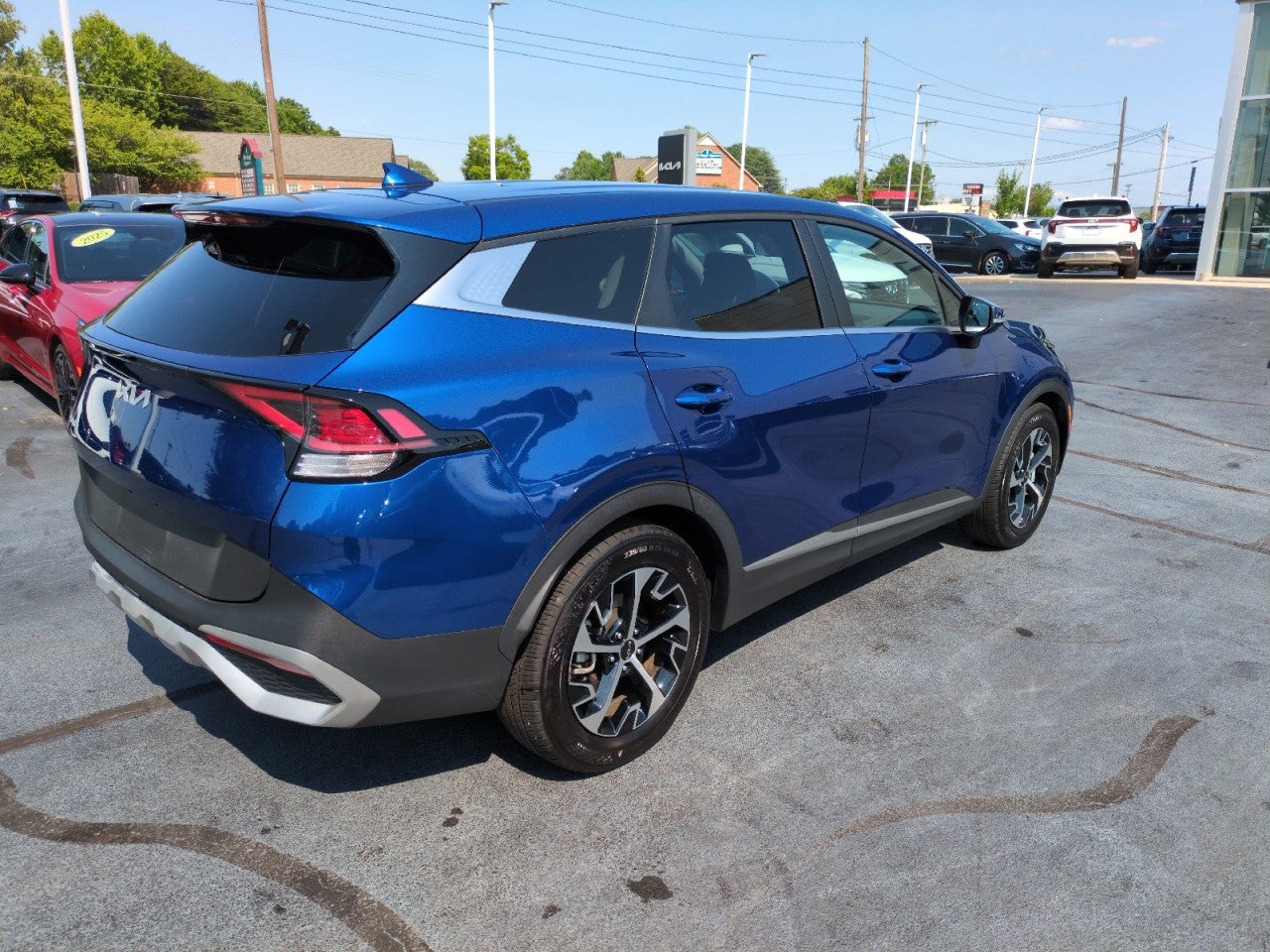 View vehicle photo 7