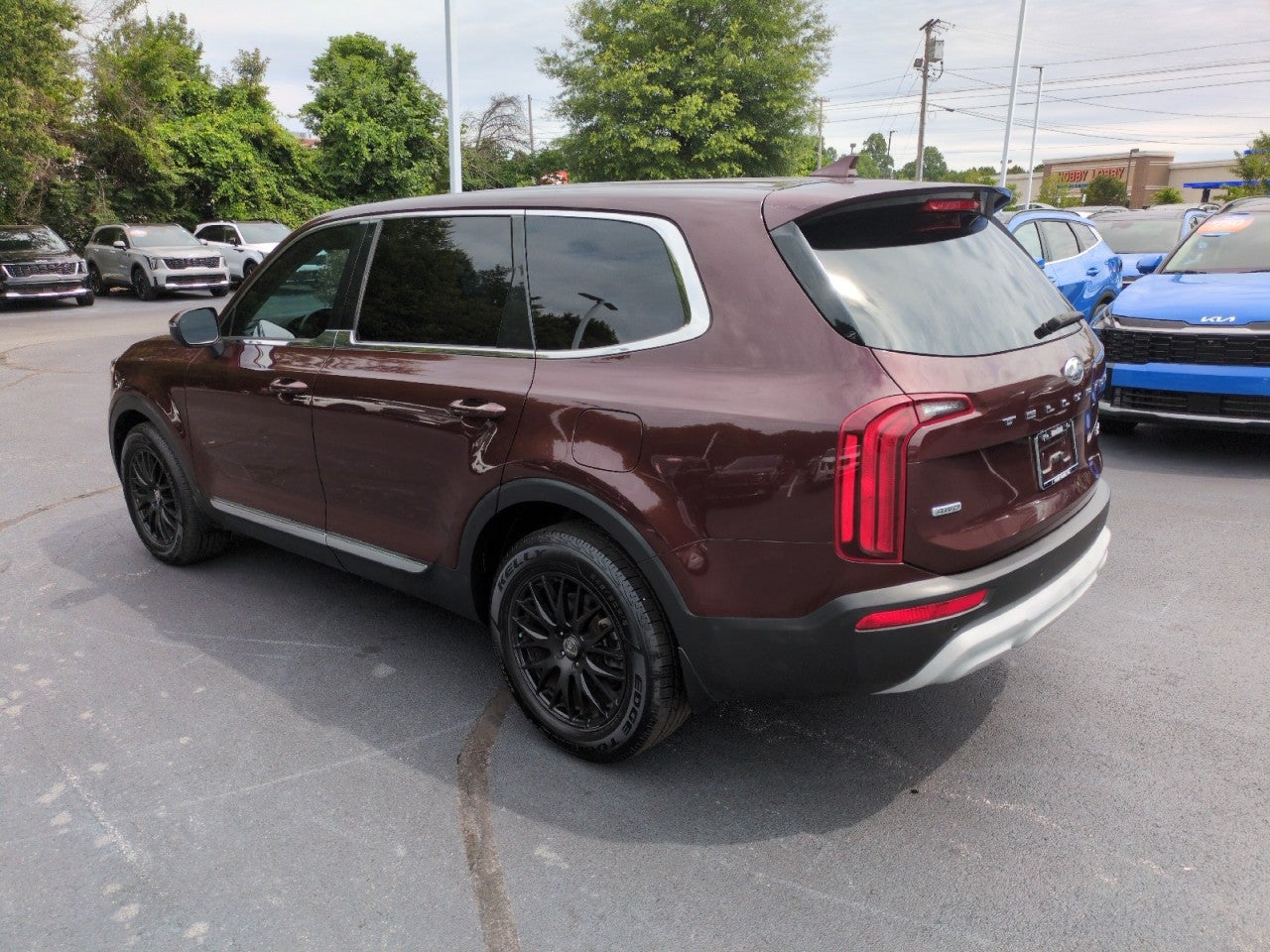 View vehicle photo 5