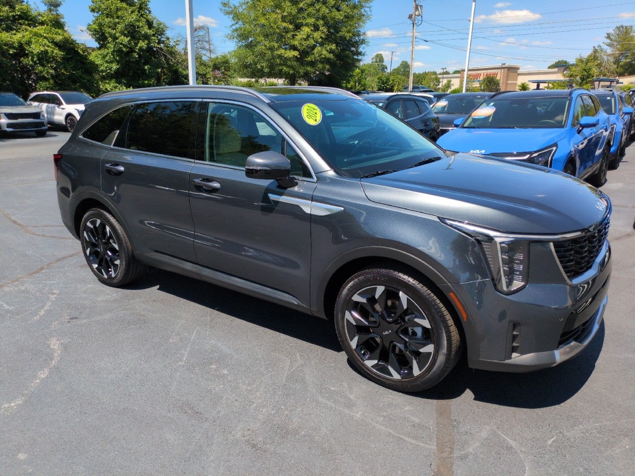 Gravity Gray 2024 Kia Sorento SUV / Crossover Front-Wheel Drive Automatic