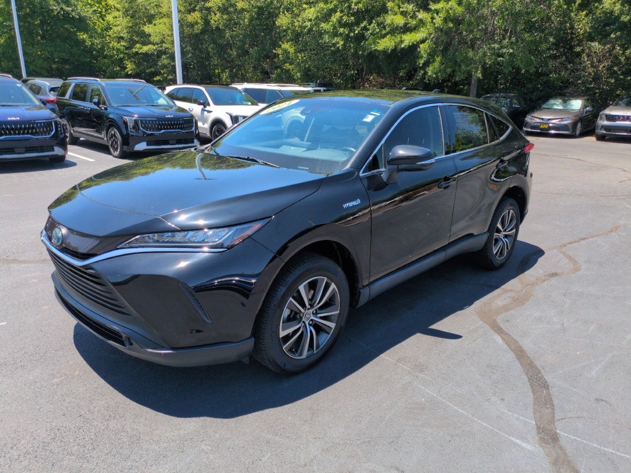 View vehicle photo 3