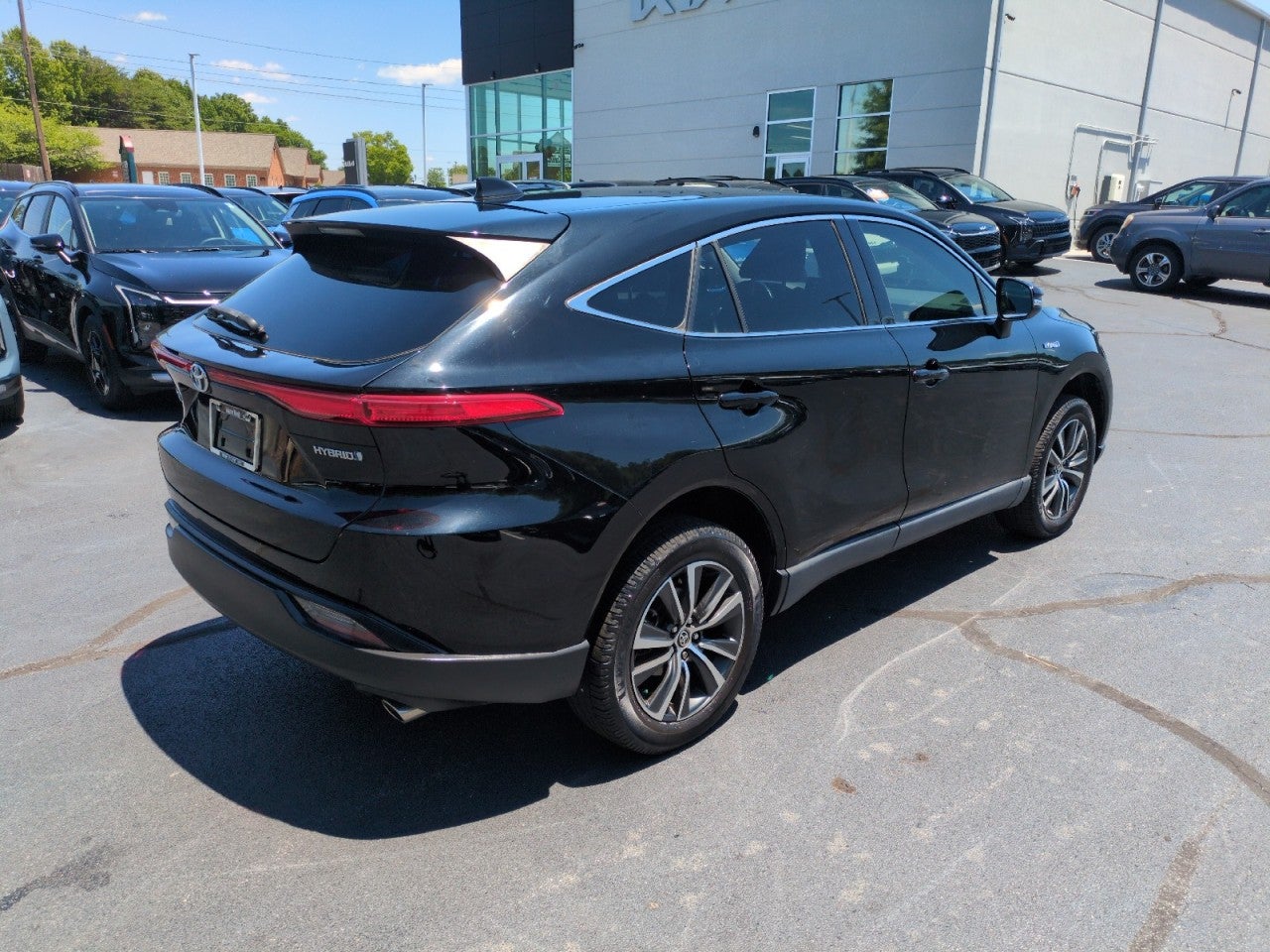 View vehicle photo 7
