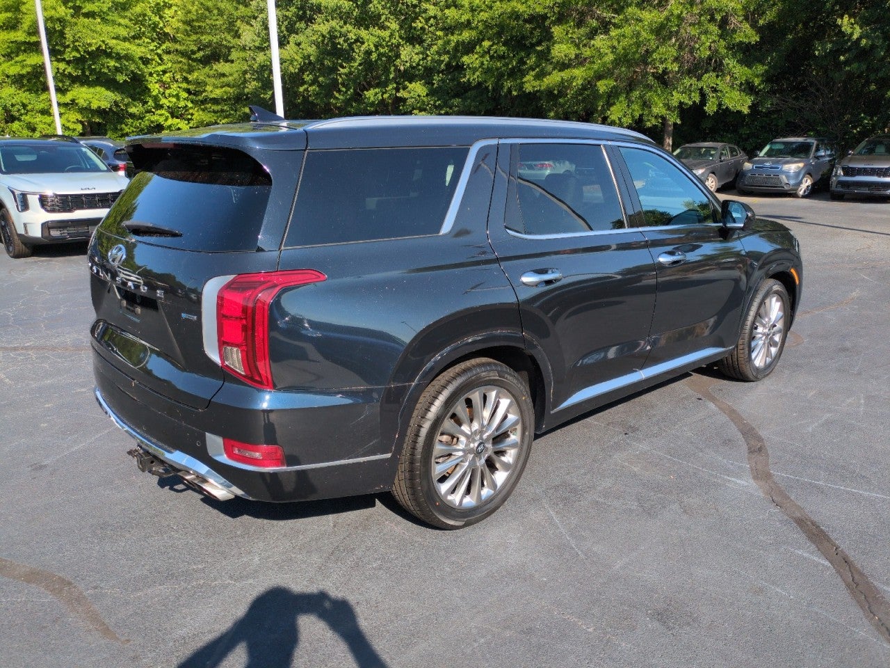 View vehicle photo 7
