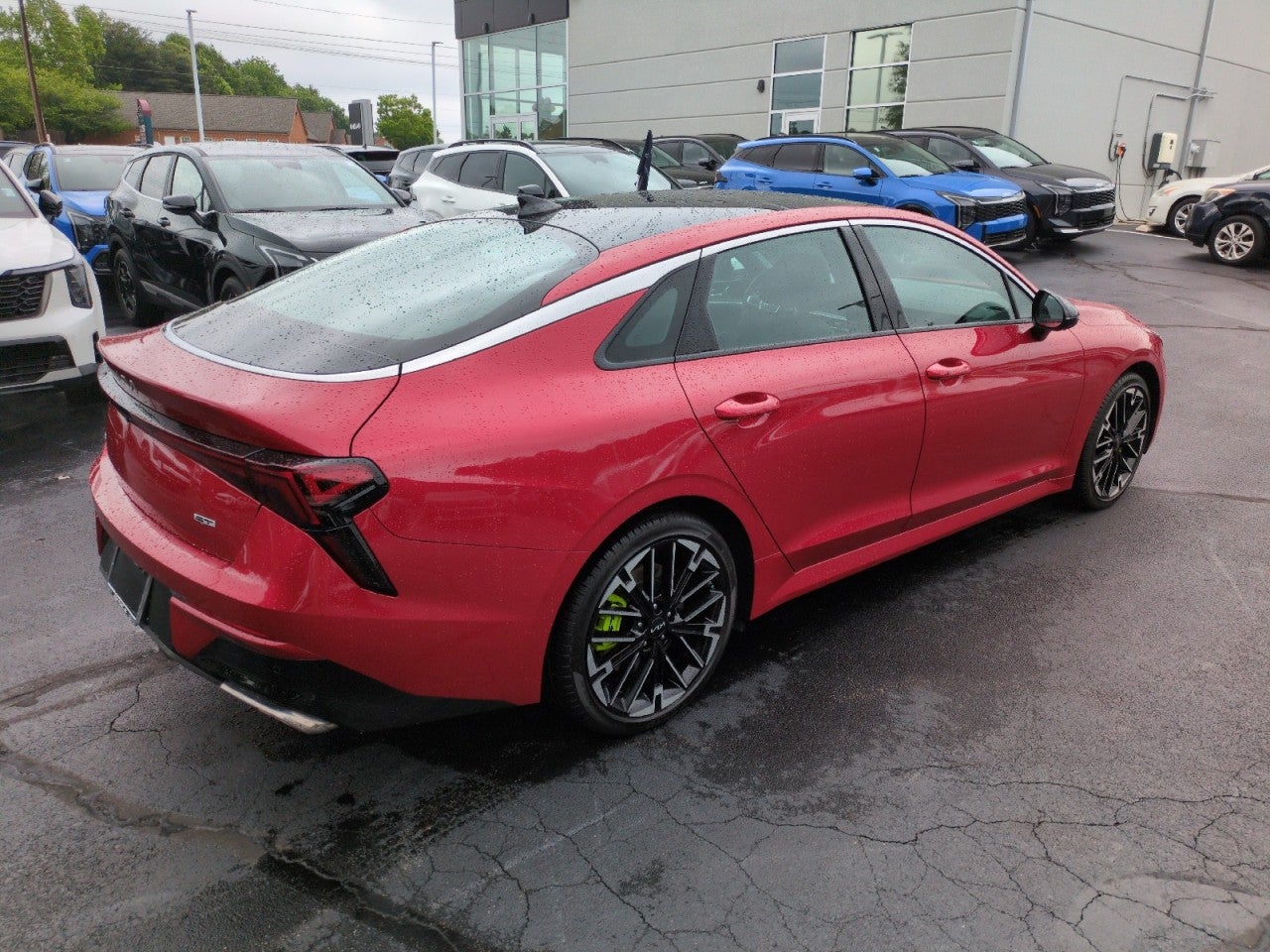 View vehicle photo 7