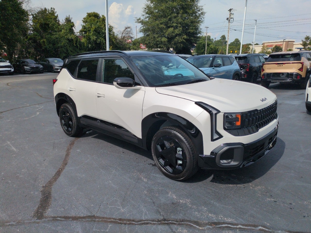 White 2027 Kia Seltos SUV / Crossover All-Wheel Drive Automatic