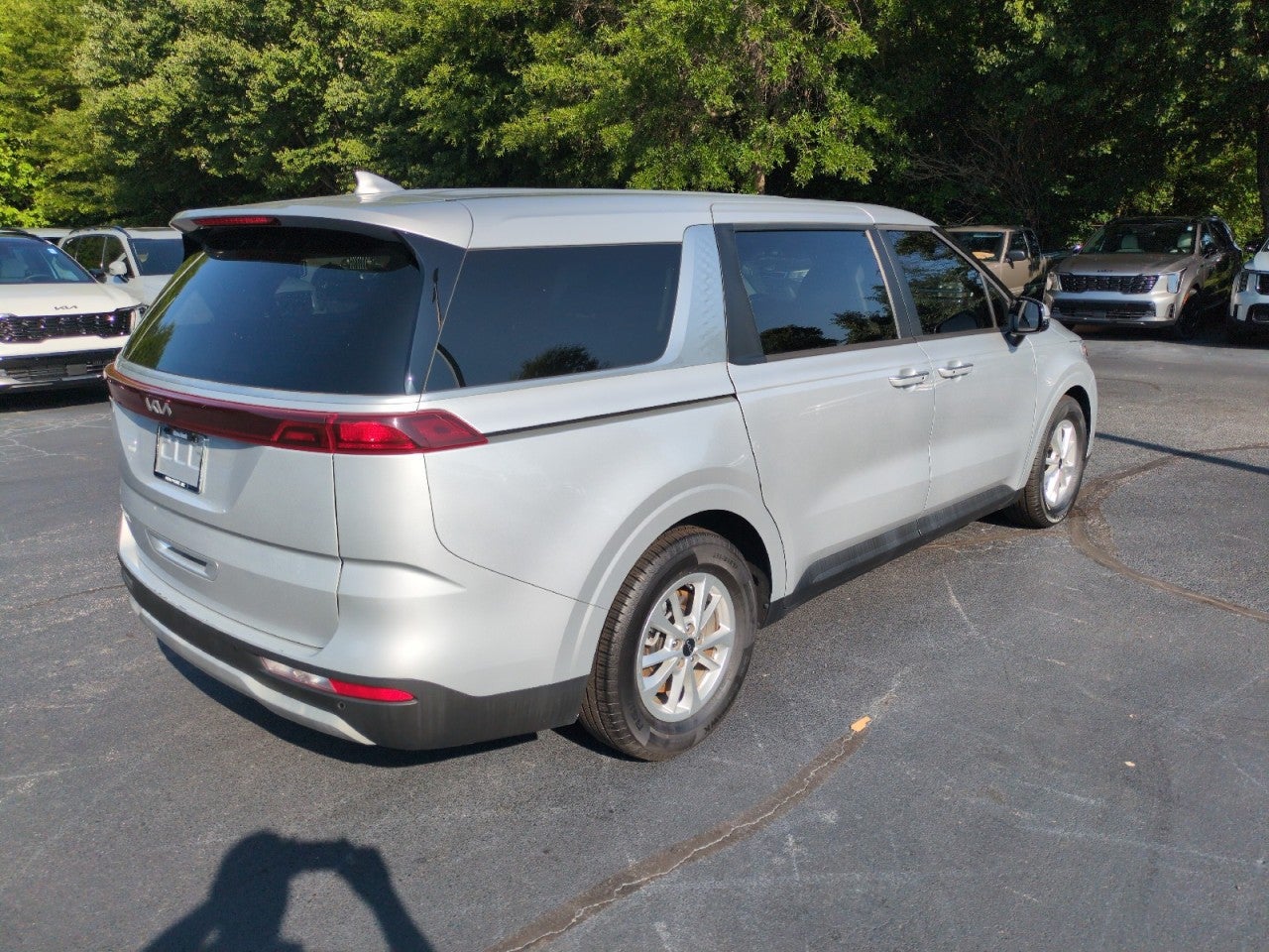 View vehicle photo 7