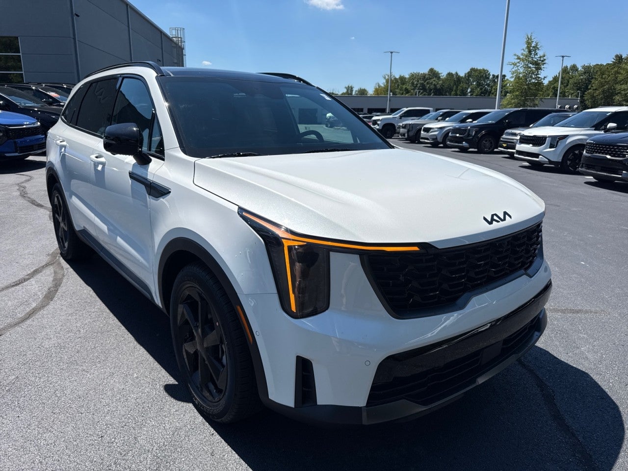 White 2026 Kia Sorento Plug-In Hybrid  SUV / Crossover  Automatic