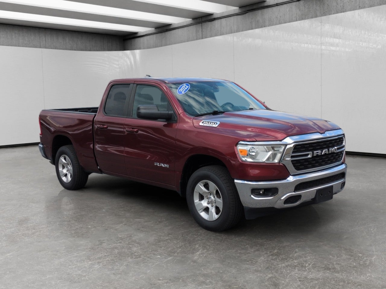 Delmonico Red Pearlcoat 2022 RAM 1500 Pickup Truck Four-Wheel Drive Automatic