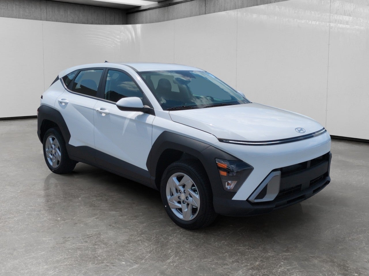White 2027 Hyundai Kona SUV / Crossover All-Wheel Drive Automatic