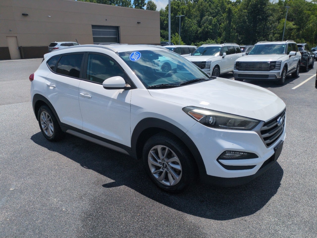 Dazzling White 2017 Hyundai Tucson SUV / Crossover All-Wheel Drive Automatic