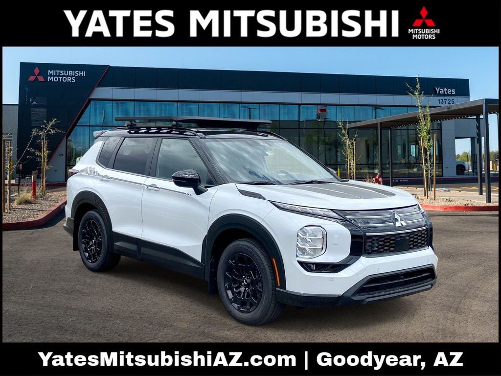White Diamond/Black Roof 2026 Mitsubishi Outlander SUV / Crossover All-Wheel Drive Continuously Variable Transmission