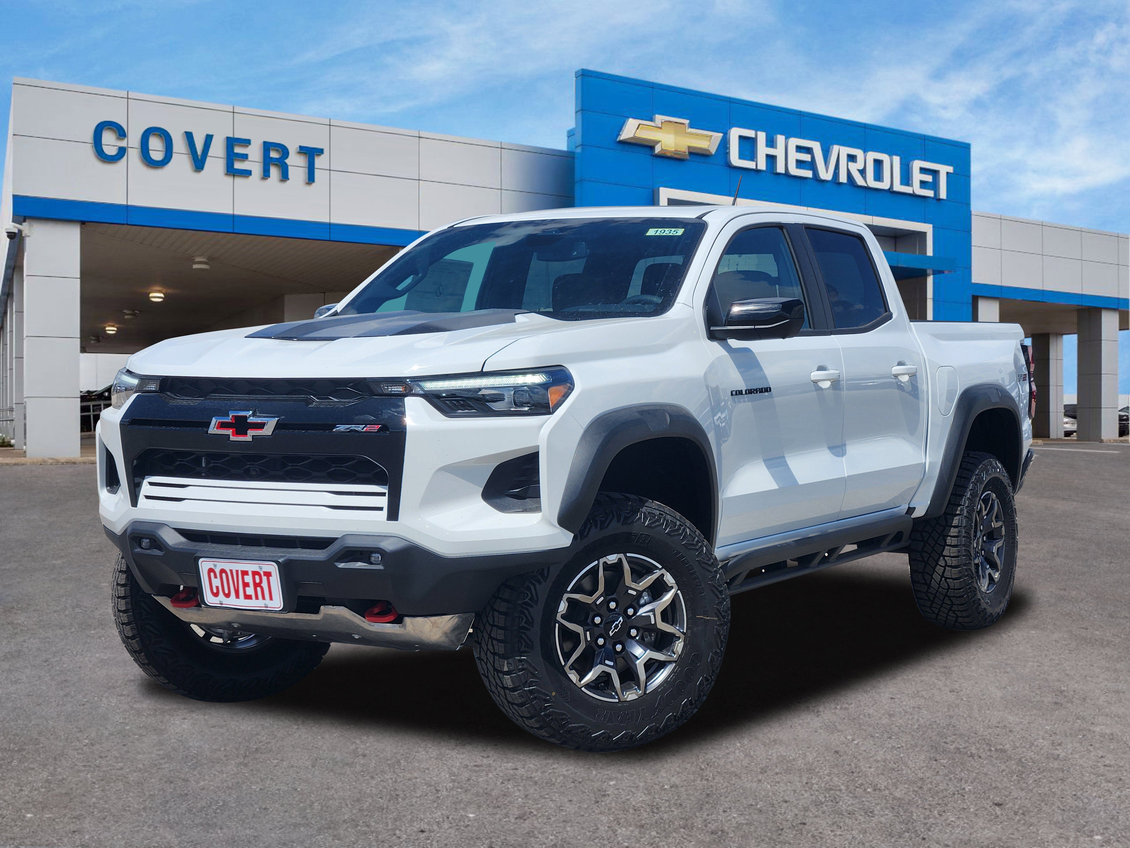 Summit White 2026 Chevrolet Colorado Pickup Truck Four-Wheel Drive Automatic