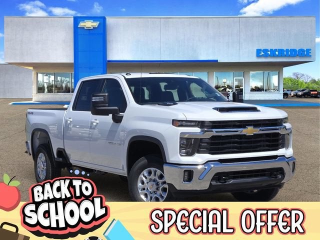 Summit White 2026 Chevrolet Silverado 2500HD Pickup Truck Four-Wheel Drive Automatic