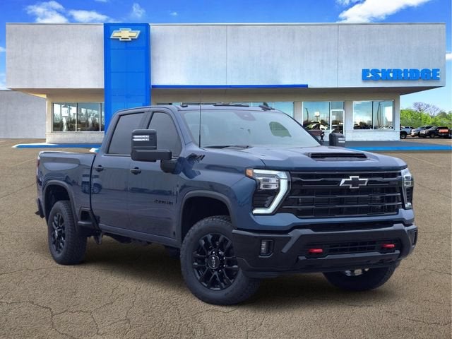 Lakeshore Blue Metallic 2026 Chevrolet Silverado 2500HD Pickup Truck Four-Wheel Drive Automatic