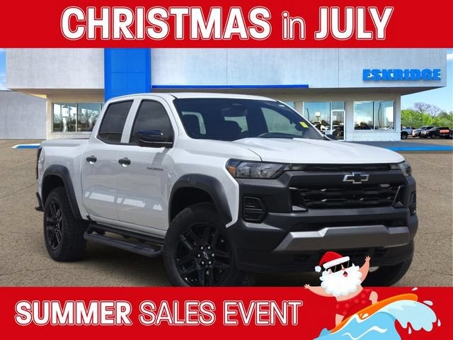 Summit White 2024 Chevrolet Colorado Pickup Truck Four-Wheel Drive Automatic