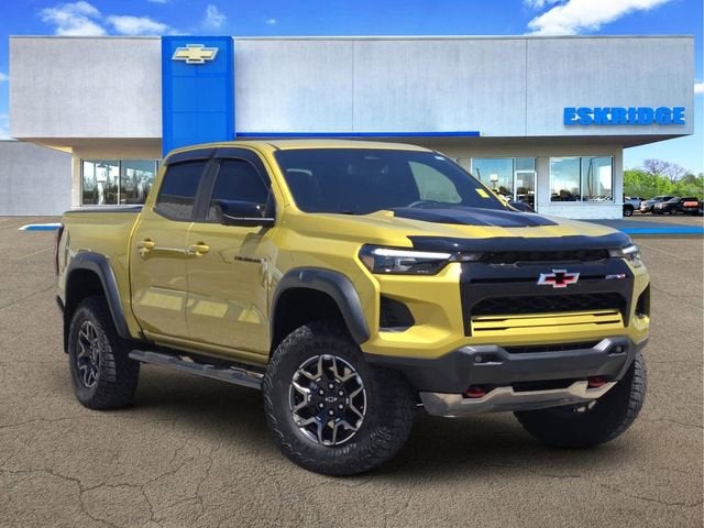 Nitro Yellow Metallic 2024 Chevrolet Colorado ZR2 Crew Cab 4WD Pickup Truck Four-Wheel Drive Automatic