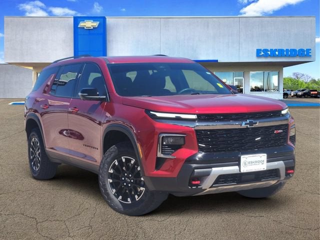 Radiant Red Tintcoat 2025 Chevrolet Traverse SUV / Crossover Four-Wheel Drive Automatic
