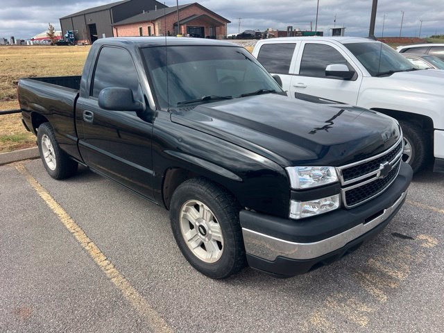 Black 2007 Chevrolet Silverado Classic 1500 Pickup Truck Rear-Wheel Drive Automatic