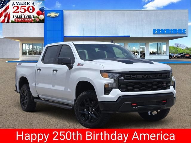 Summit White 2026 Chevrolet Silverado 1500 Pickup Truck Four-Wheel Drive Automatic