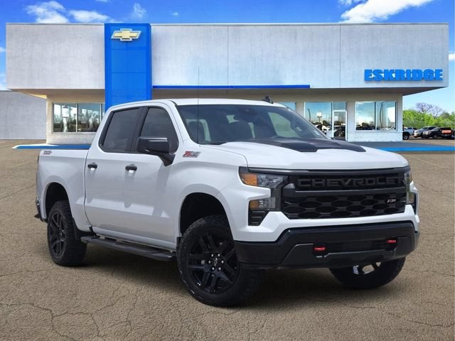 Summit White 2026 Chevrolet Silverado 1500 Pickup Truck Four-Wheel Drive Automatic