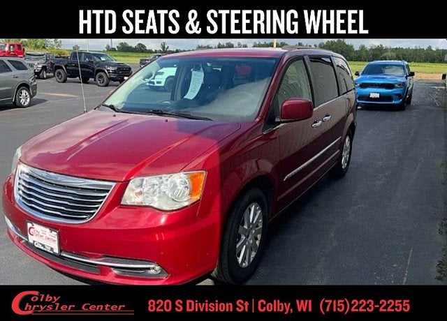  2015 Chrysler Town & Country Touring FWD   