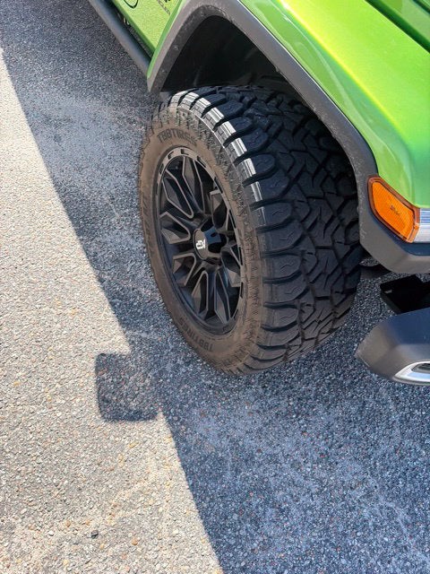 2026 Jeep Wrangler SAHARA Convertible Slide 2