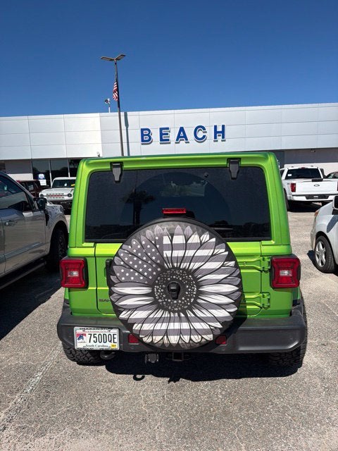 2026 Jeep Wrangler SAHARA Convertible Slide 6